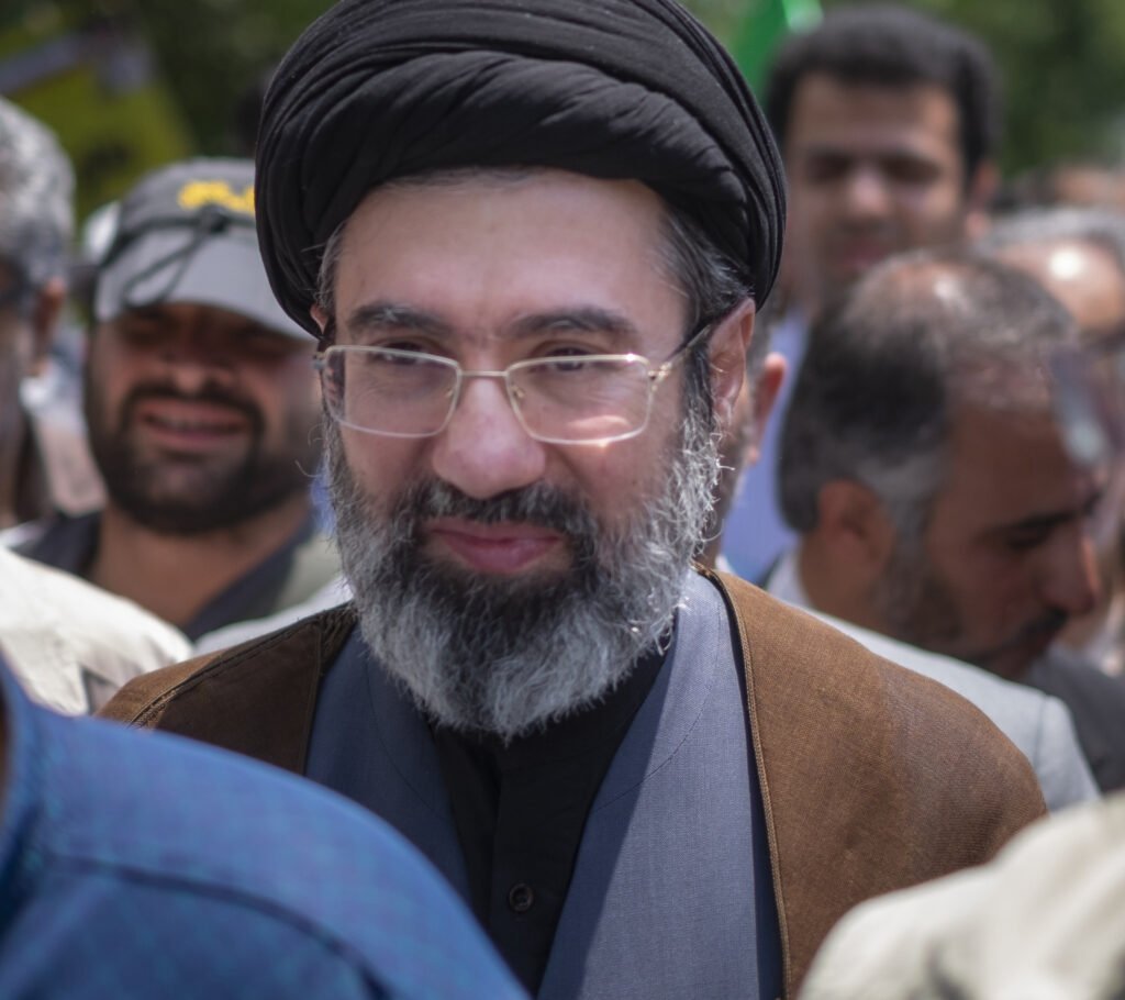 Opoziția: Mojtaba Khamenei, fiul liderului, viitorul lider suprem al Iranului