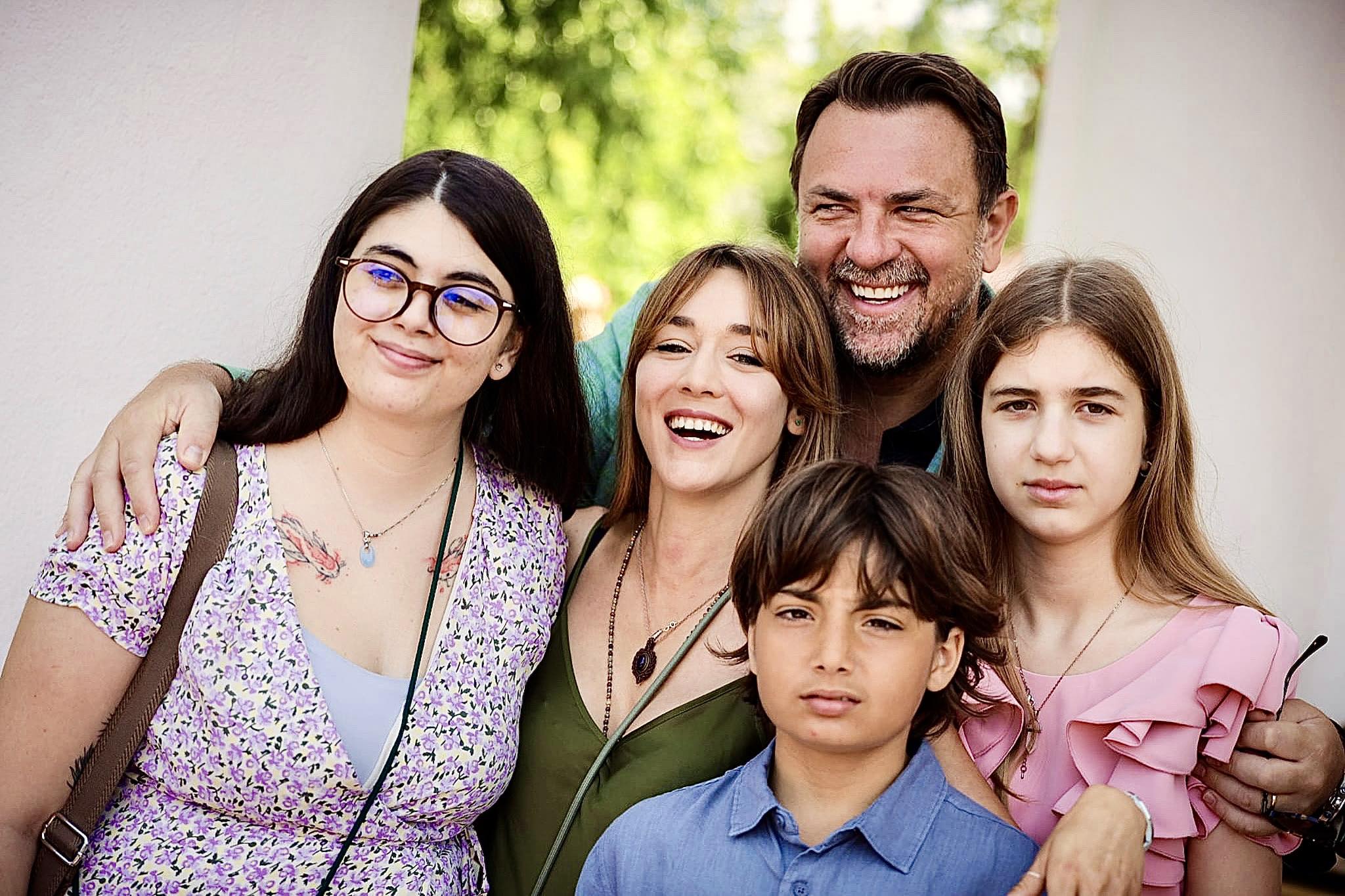 Horia brenciu se întoarce singur în românia, familia rămâne în kuala lumpur