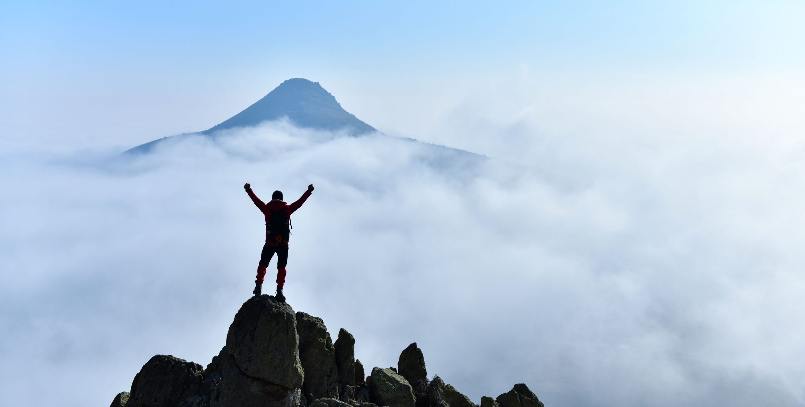 Cum construiești încrederea în sine: Sfaturi practice și eficiente