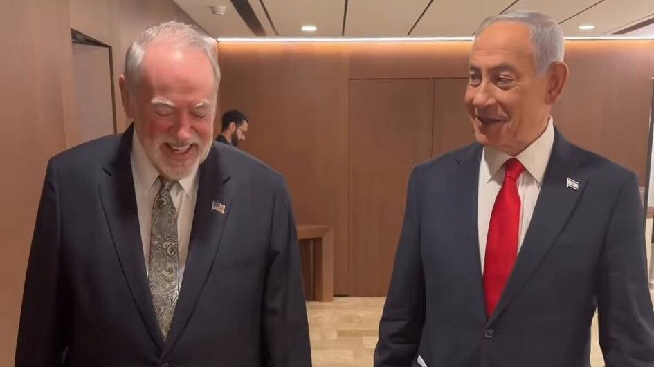 Netanyahu dezminte zvonurile privind decesul, apare cu ambasadorul SUA într-un video
