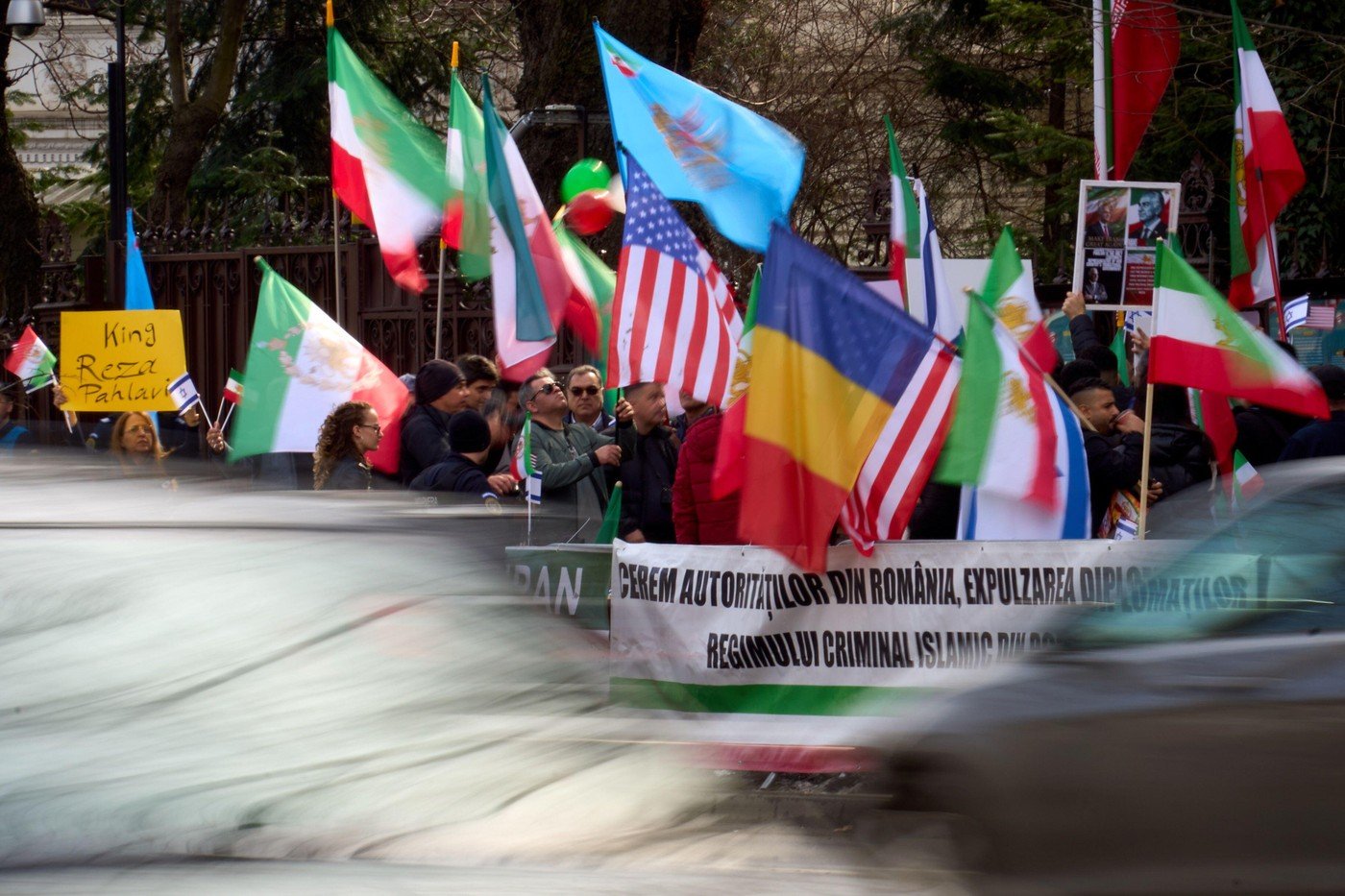 Pericolul sporit pentru România după escaladarea din Orientul Mijlociu. Când ar putea convoca președintele CSAT