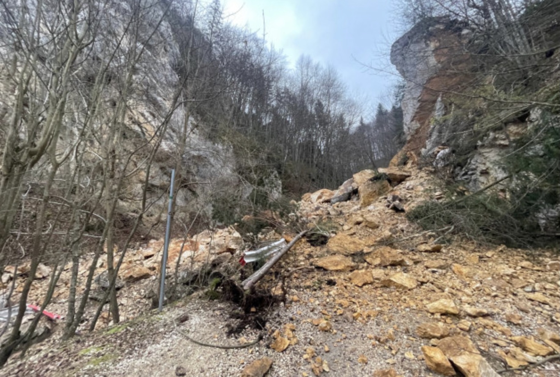 Pietrele lui Solomon, atracția din Brașov, s-au prăbușit