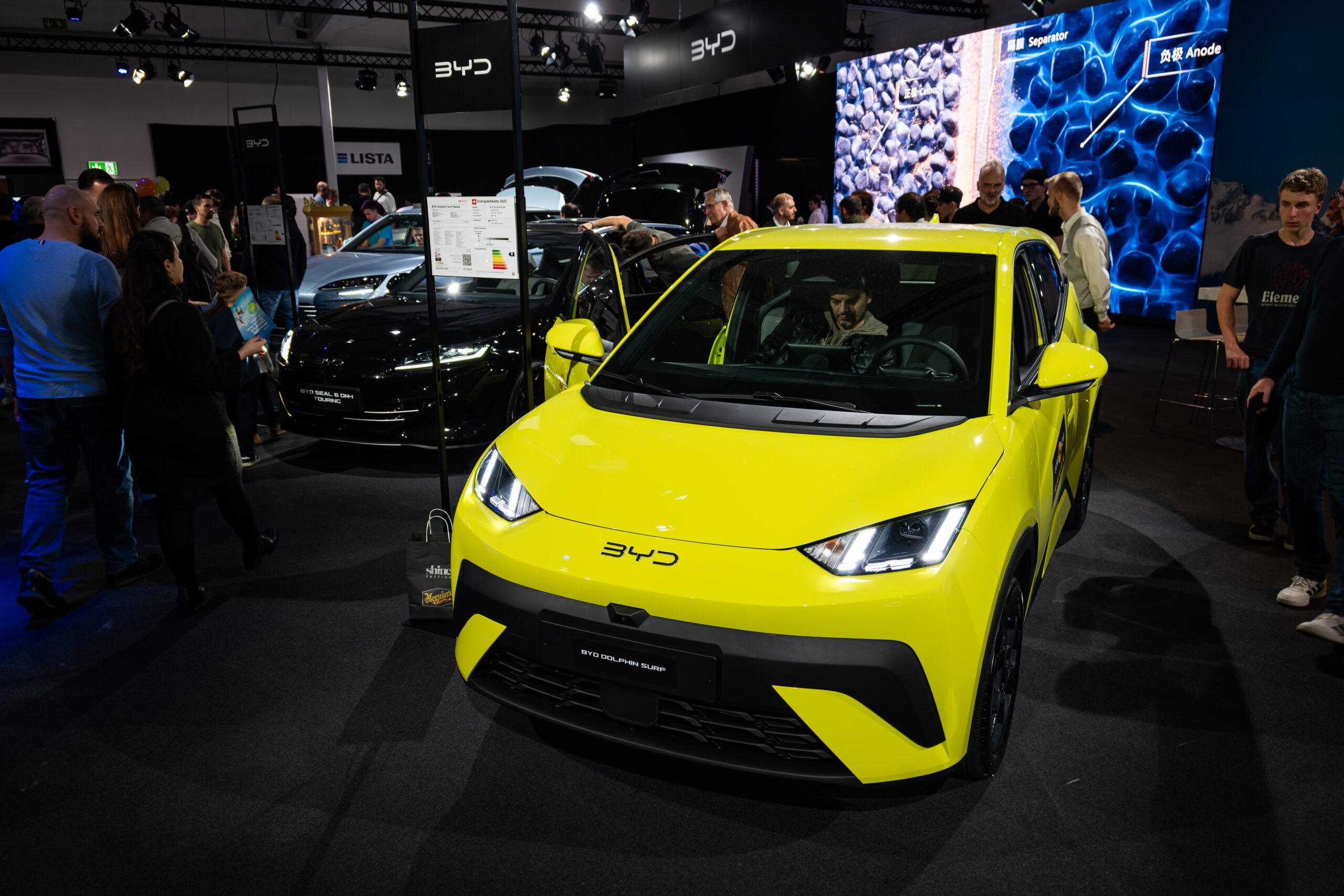 Rivalul Tesla, scădere record de vânzări pentru compania chineză