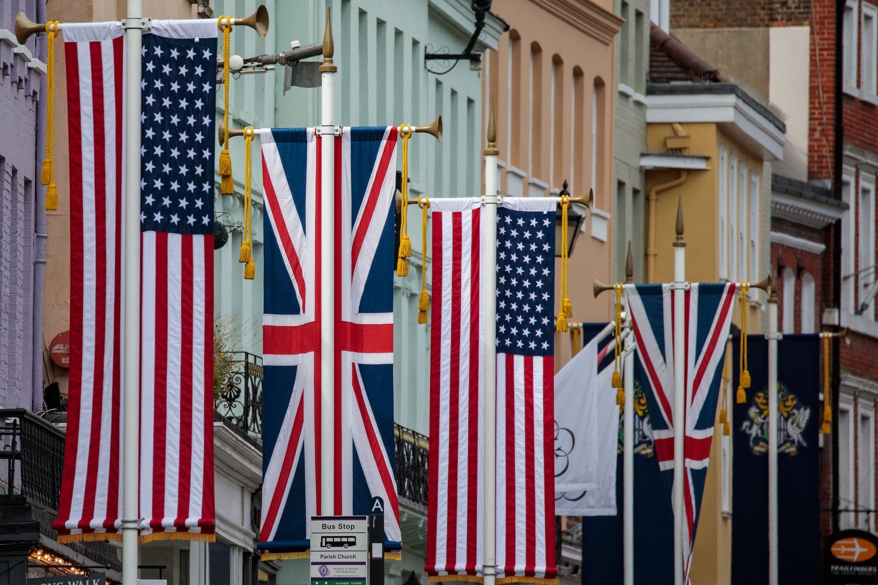 Britanicii, consultați despre interzicerea accesului minorilor sub 16 ani pe rețelele sociale