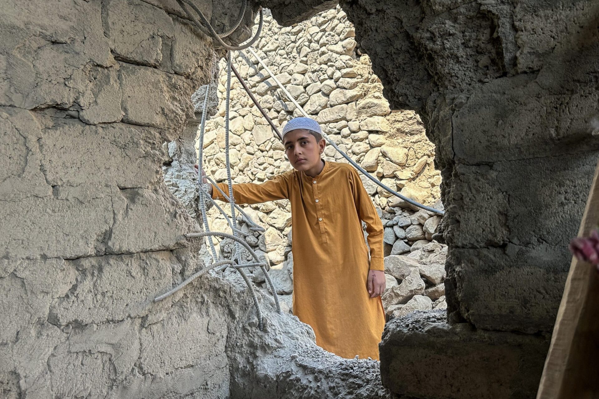 Afganistan: Pakistanul acuzat de uciderea a 400 de persoane la un spital din kabul