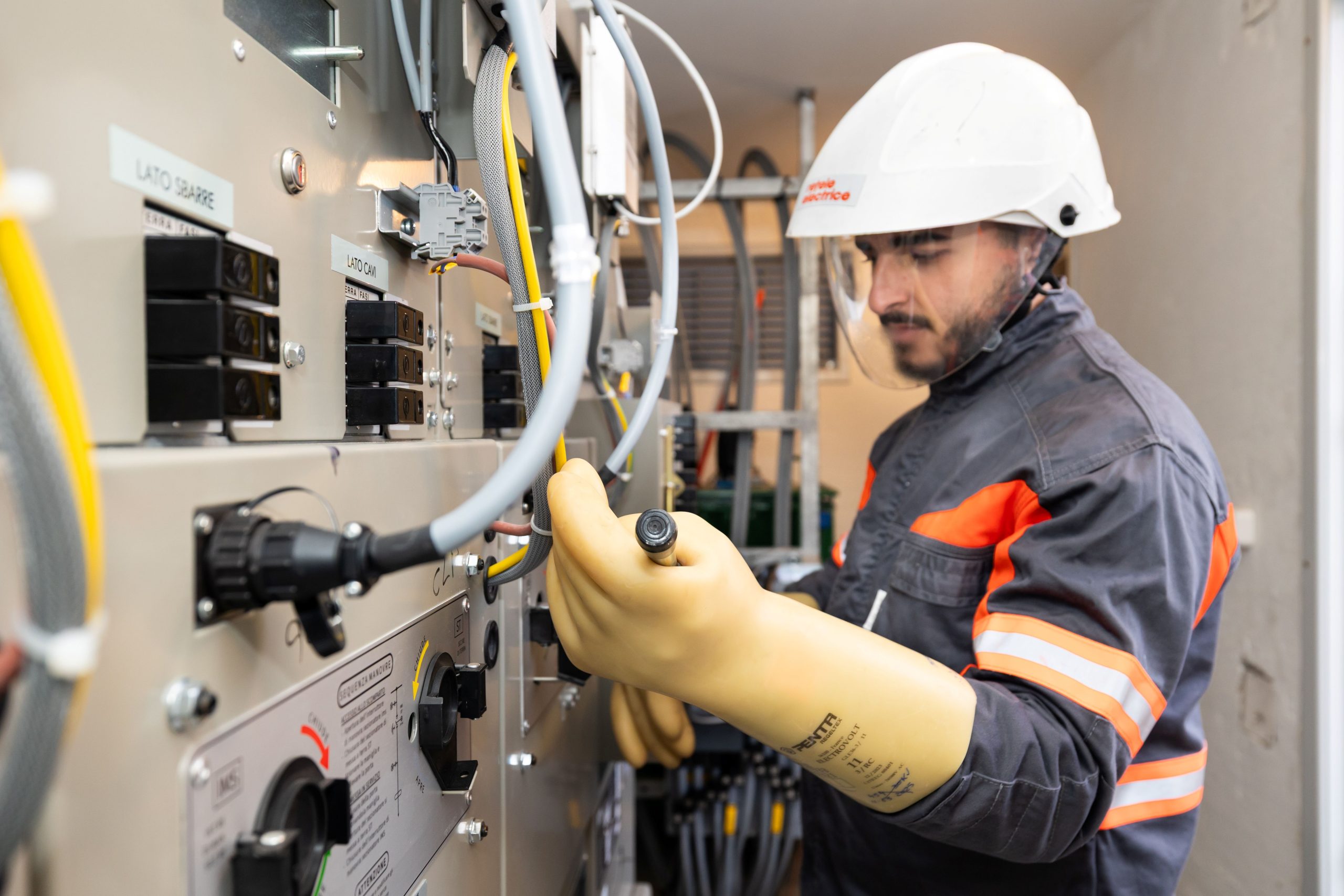 Rețele Electrice România modernizează rețeaua din Constanța, 22 mil lei investiție