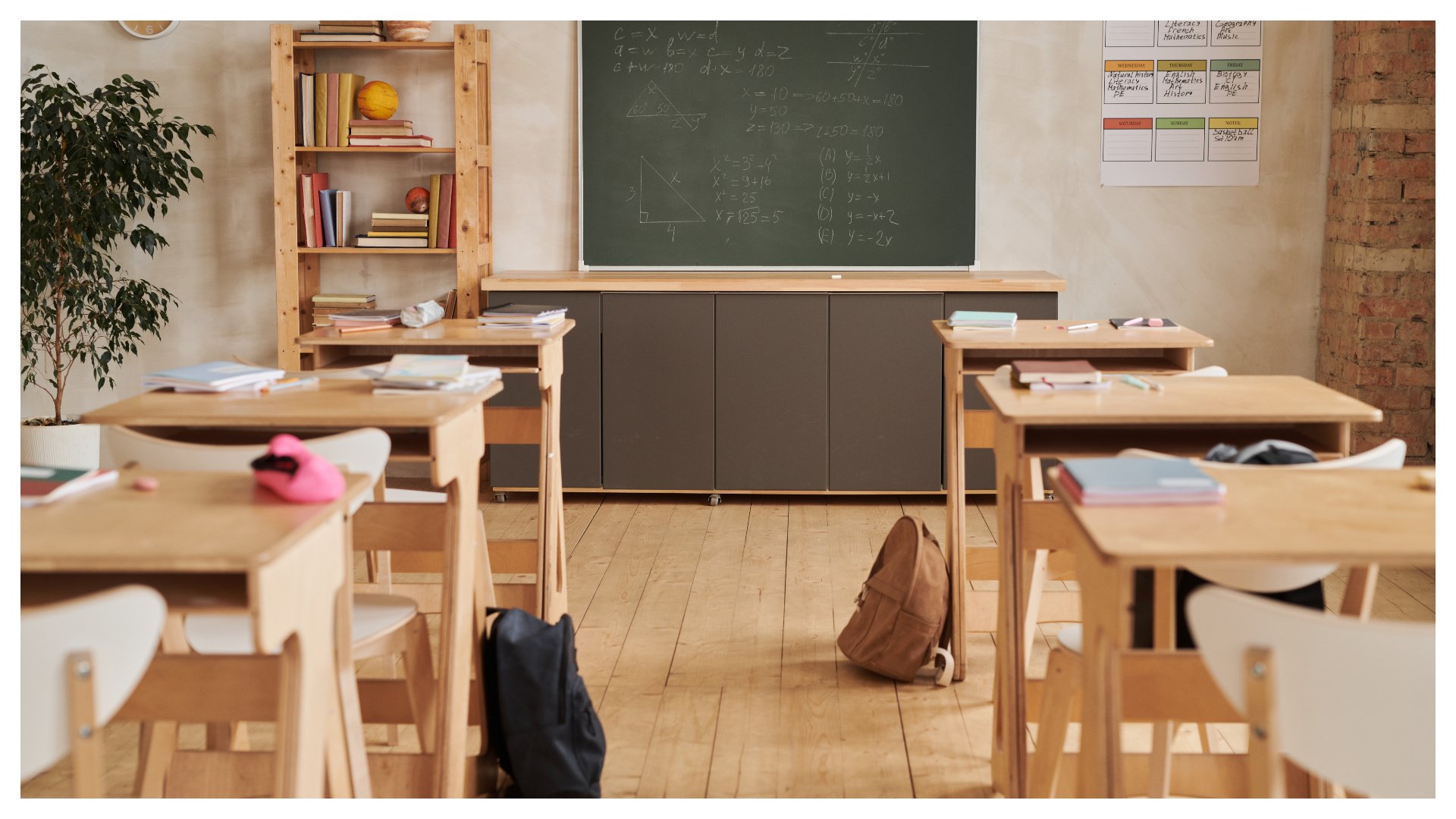 Franța: Specialiștii somnului recomandă ora 9:00 pentru începerea școlii | AUDIO