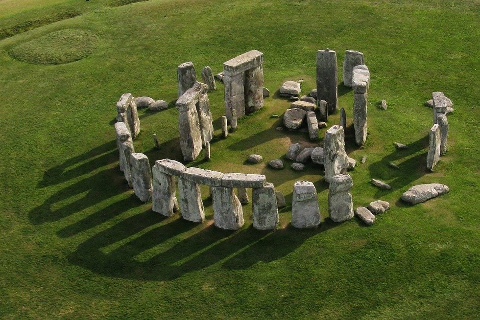 Stonehenge: Nou studiu mută originea Pietrei Altarului la 750 km