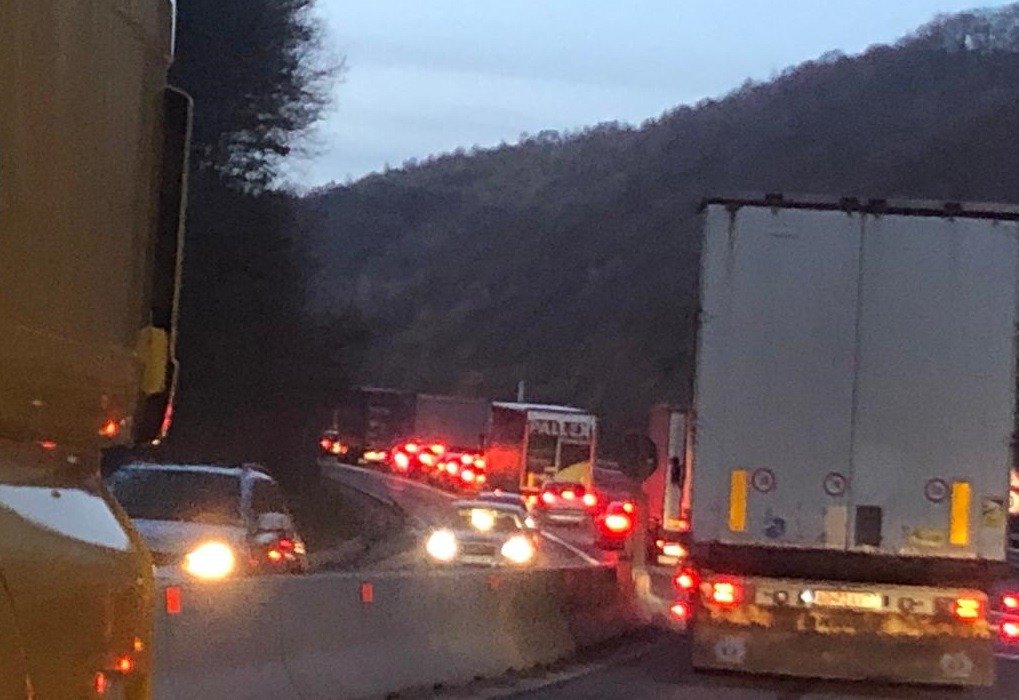 Restricții pe Valea Oltului timp de trei luni: DN7, blocat periodic