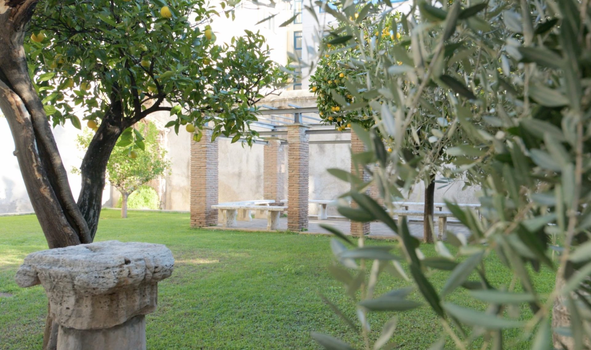 Palat istoric din Roma unde a locuit Ioan Paul al II-lea, scos la vânzare