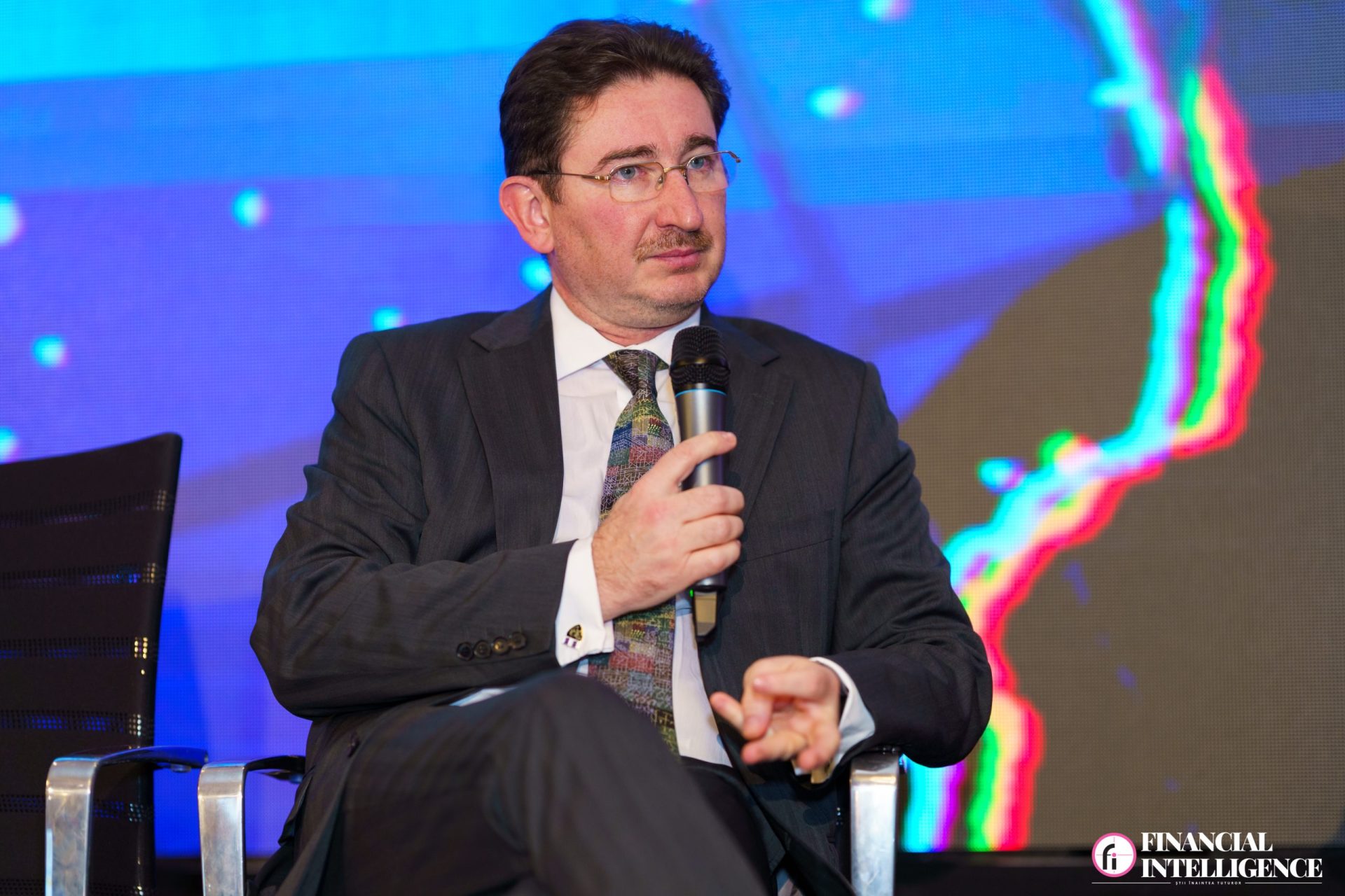 Chirițioiu supraveghează piața: Companiile, atente la majorări artificiale