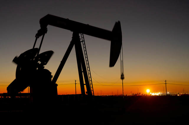 Petrolul SUA, scumpit cu 4% după ce Iran controlează Ormuz