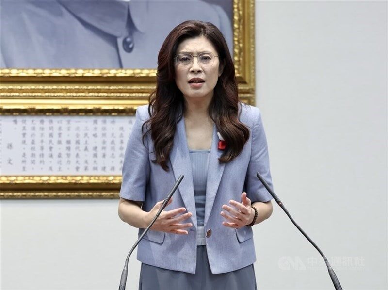 Șefa opoziției din Taiwan, Cheng Li-wun, a stârnit controverse după ce a lipsit de la discuțiile cruciale privind bugetul apărării, în timp ce se afla într-o vizită de mai multe zile în China