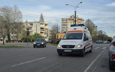 Șoferii români, urmăriți de poliție: Ce riscă dacă merg după ambulanțe