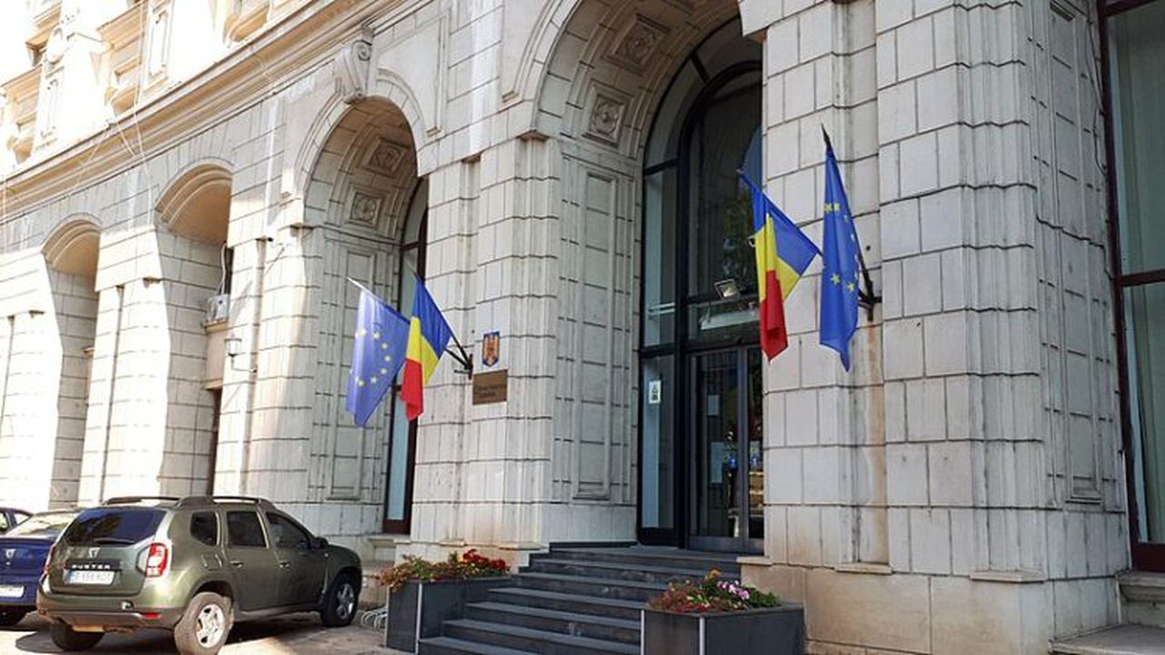 Finanțele vând titluri Fidelis în lei și euro. Cine poate cumpăra?
