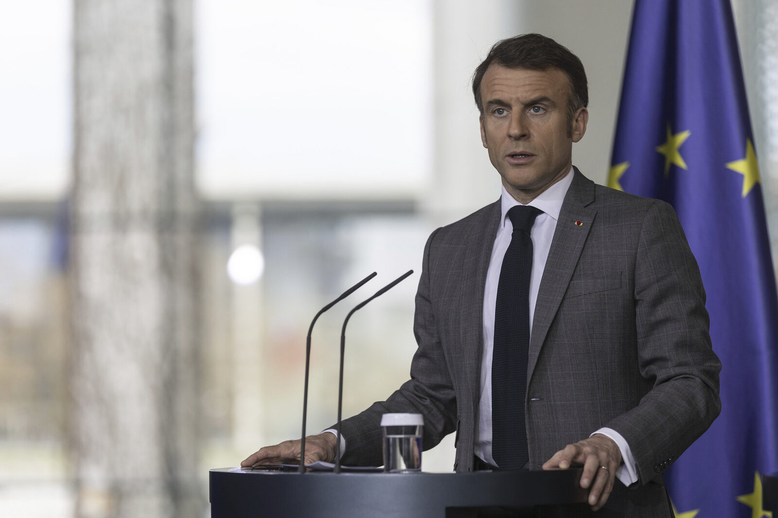 Macron vrea lege anti-interferențe străine în alegerile din Franța