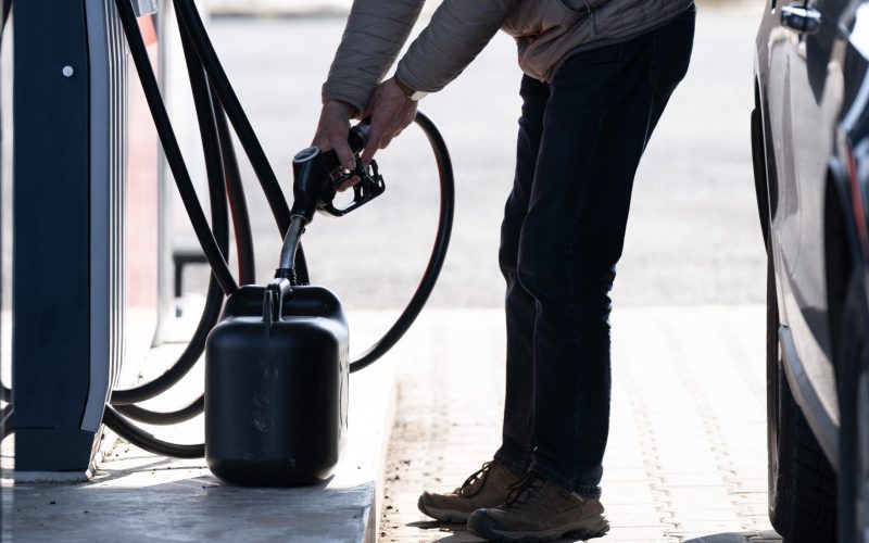 FMI demolează ideea reducerii taxelor la combustibil în România