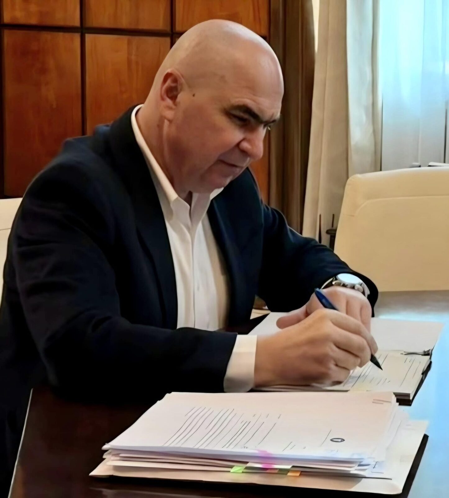 Lider PSD atacă dur: Bolojan, prim-sinecuristul țării, și armata de boți