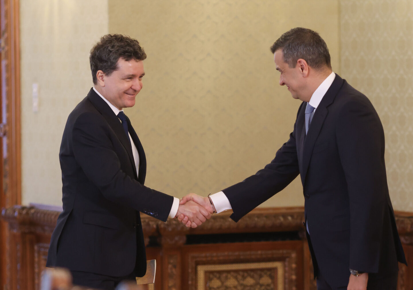 Grindeanu, laude la adresa lui Nicușor Dan: „Un model pentru România”