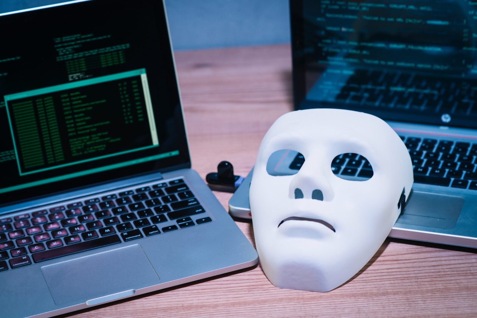 Hackerii ruși au spart 67 de conturi de e-mail ale Forțelor Aeriene Române