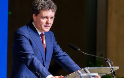 Nicușor Dan: Politicienii, conduși de voturi, ignoră educația financiară