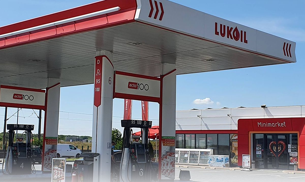 LUKOIL, scutit de sancțiuni: Cât timp mai alimentăm la benzinăriile din România