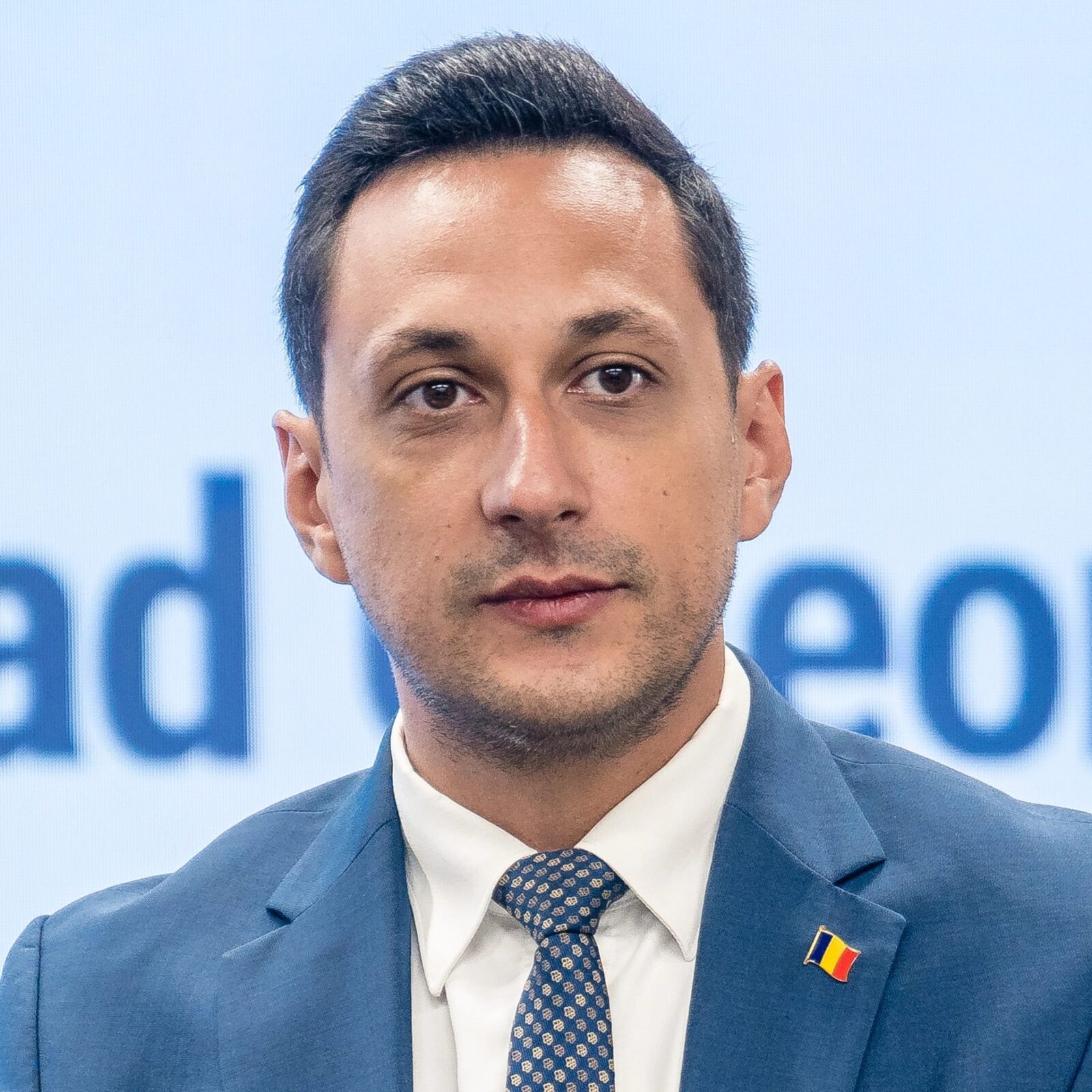 Vlad Gheorghe: Bolojan trebuia să fie mai dur cu PSD. Reforme, nu cutii de pantofi!