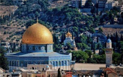 Sfânta Lumină de la Ierusalim, adusă în România cu o cursă specială