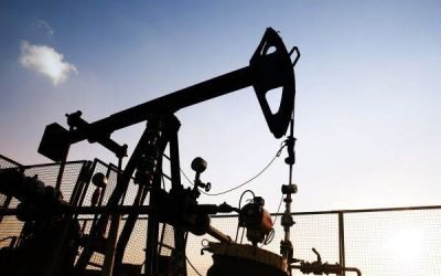 Petrolul sare de 100 de dolari după blocada porturilor IRANIENE