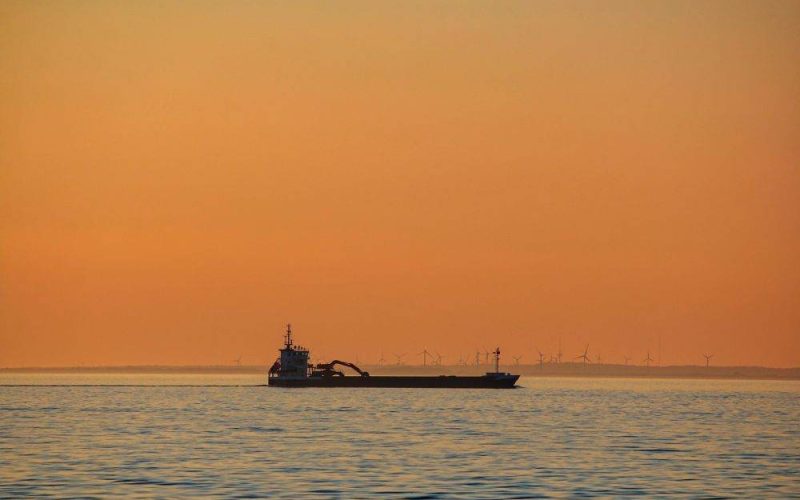 Trump anunță: 34 de nave au tranzitat Strâmtoarea Ormuz într-o zi