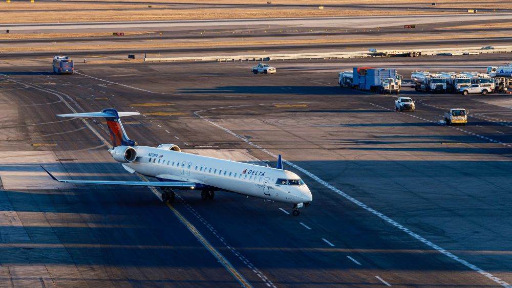 Europa, în pragul crizei de combustibil pentru avioane? Avertisment CNBC