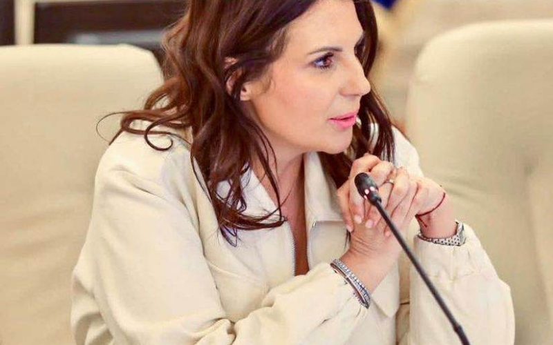 Horga (PNL): Guvernul nu vinde companii, doar listează pachete minoritare