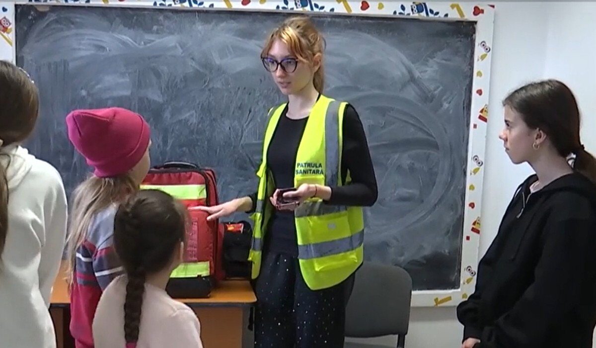 Am văzut schimbări mari: Voluntariatul, cheia educației tinerilor din România?