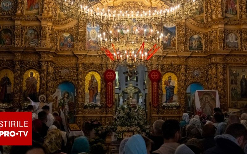 Lunea Albă: Tradiții și obiceiuri din prima zi a Săptămânii Luminate în România