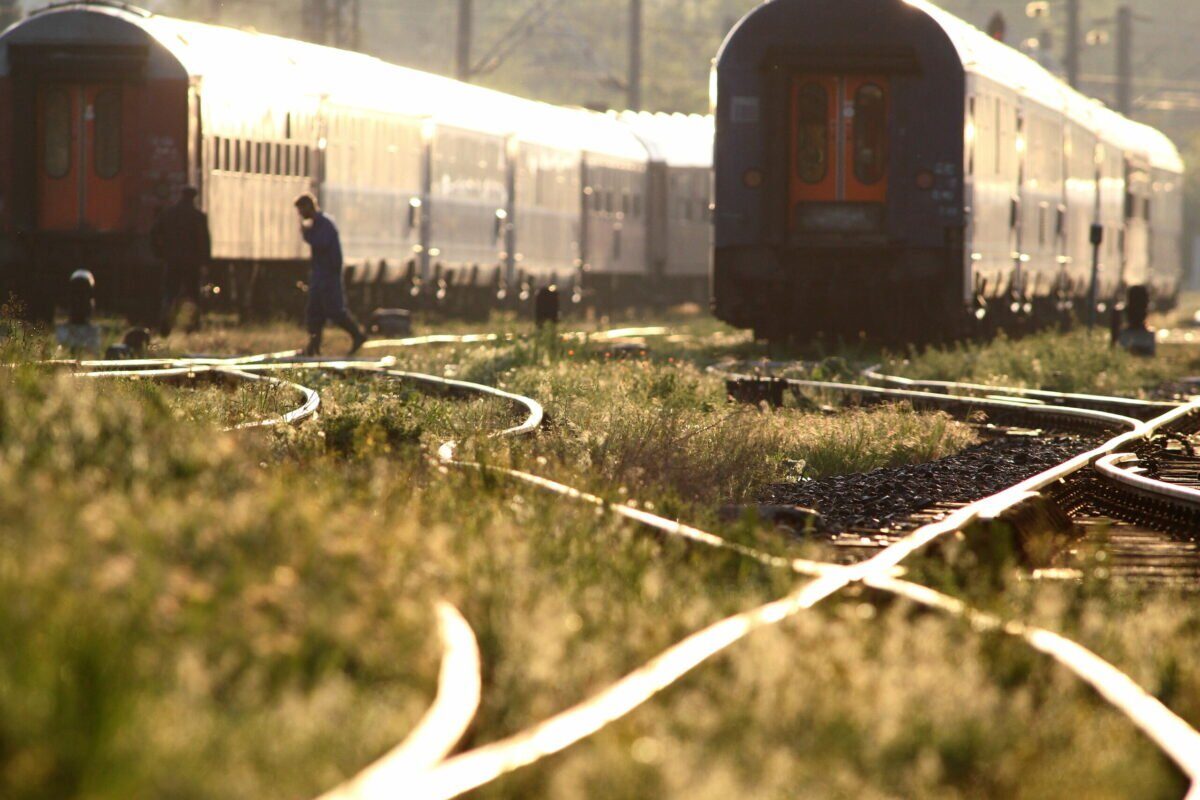 Tren ucigaș pe ruta București-Constanța: O femeie și-a pierdut viața pe șine
