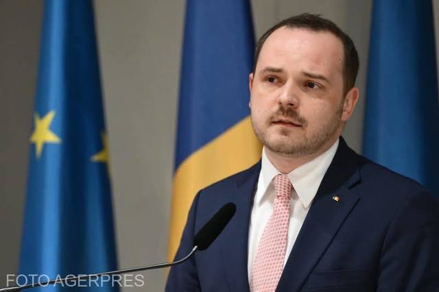 Deputații au votat: Anumiți bolnavi, scutiți de prima zi de concediu medical, spune Rogobete