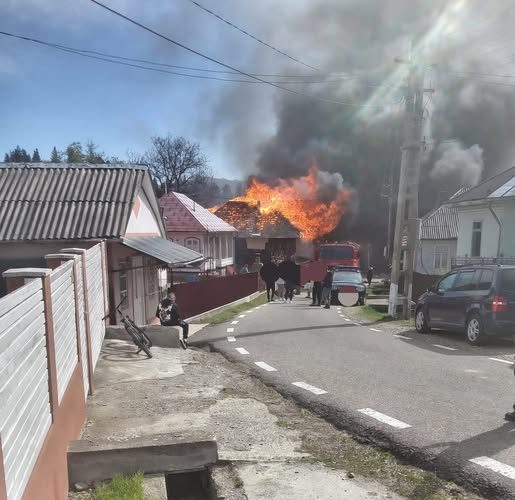 Bolojan, după incendiul din Vrancea: Guvernul promite ajutor pentru sinistrați