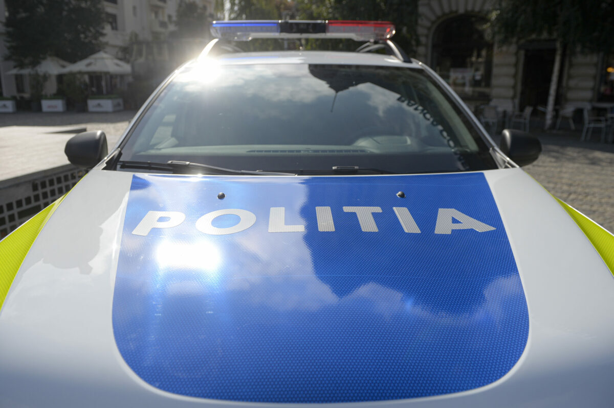 Bărbat, prins după ce a furat scutere și trotinetă în Sectorul 3