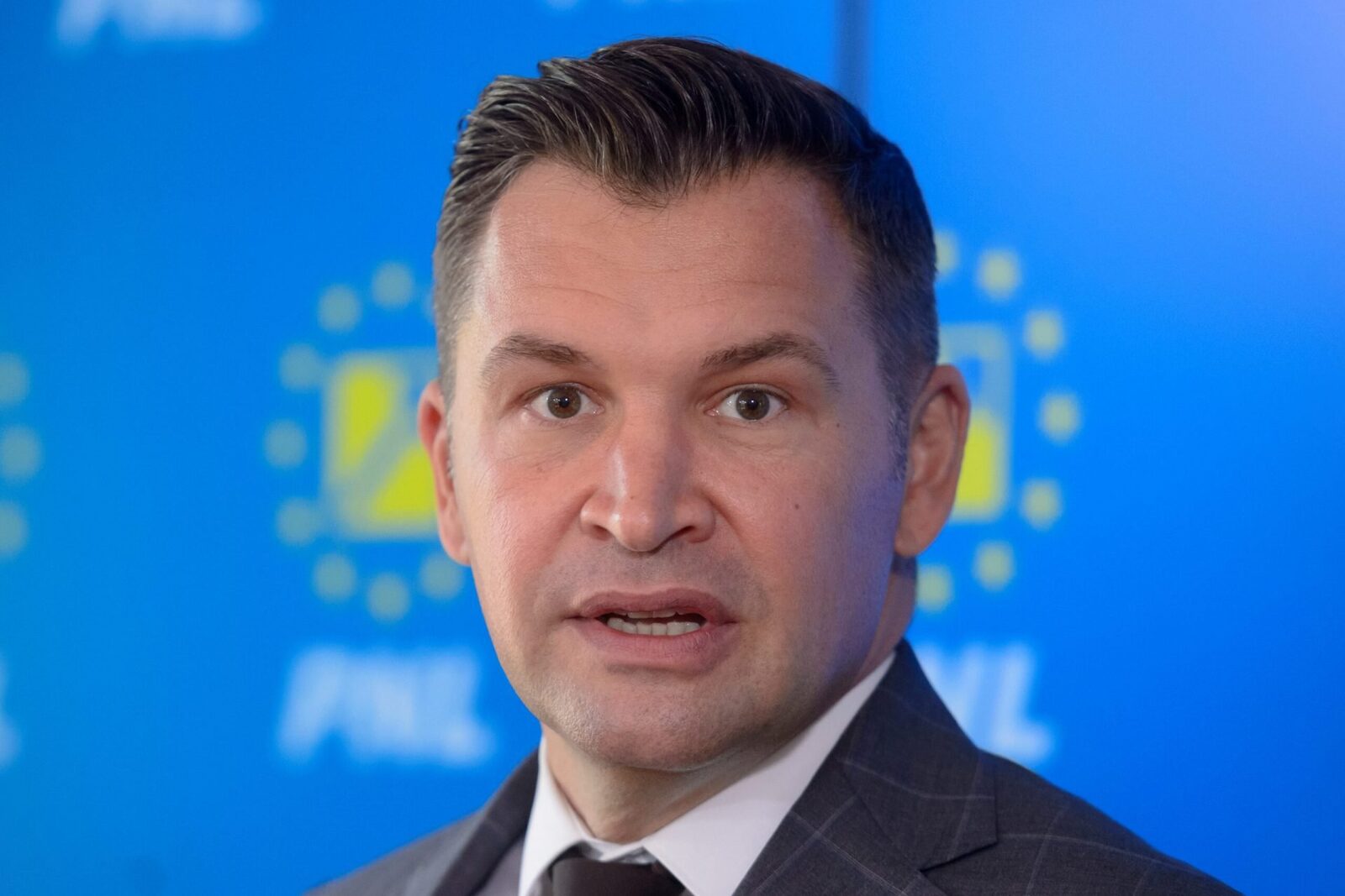Orban, „pionul lui Putin”, eliminat din jocul UE, anunță Stroe