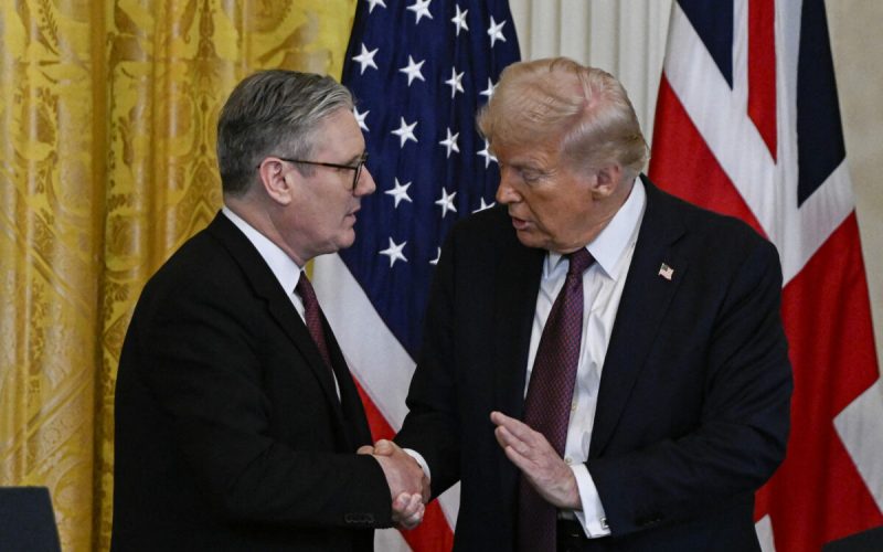 Premierul britanic, furios: “M-am săturat” de Trump și Putin!