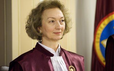 CCR, sub lupa: Simina Tănăsescu despre ieșirea judecătorilor din sală