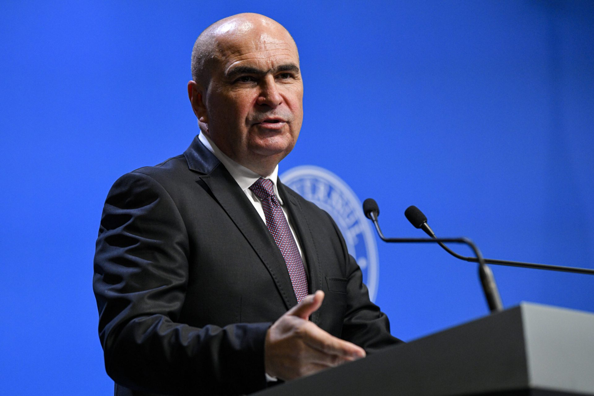 Bolojan, urare de paște: Credință și speranță pentru viitor