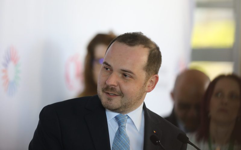 Prima zi de concediu medical, plătită pentru mai mulți pacienți. Rogobete: „Alegeri imposibile”