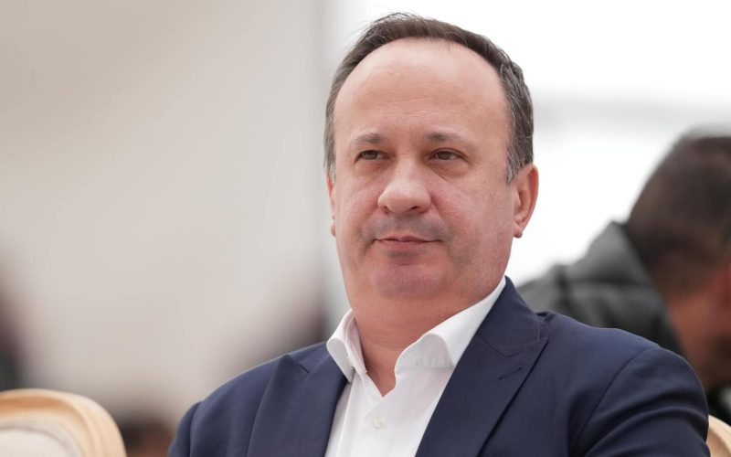 Câciu, foc și pară: PSD amenință cu ieșirea de la guvernare