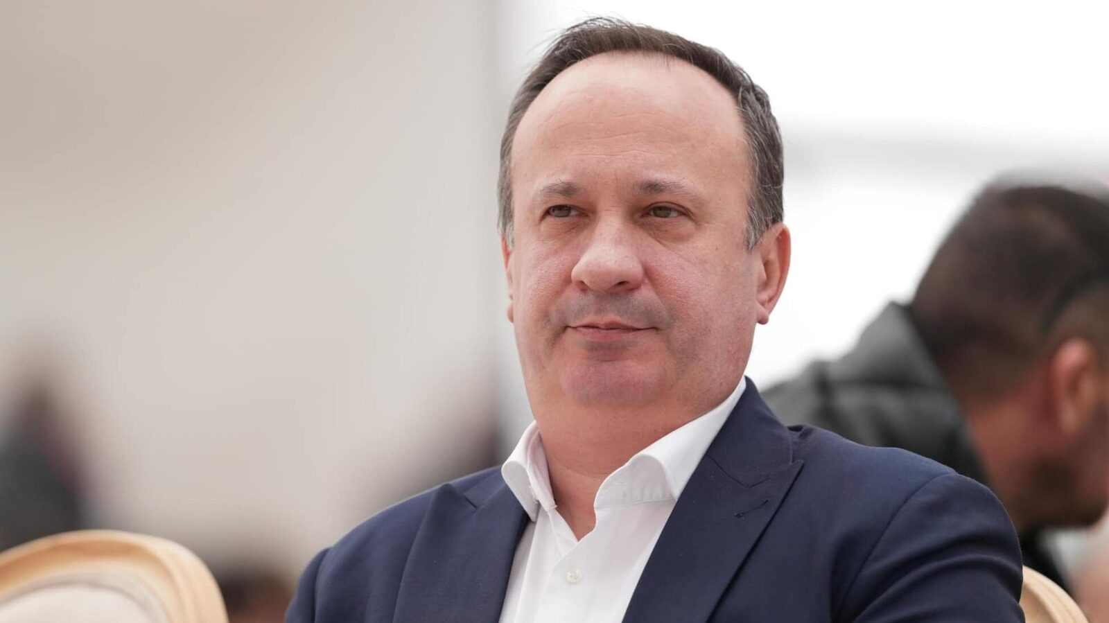 Câciu, foc și pară: PSD amenință cu ieșirea de la guvernare