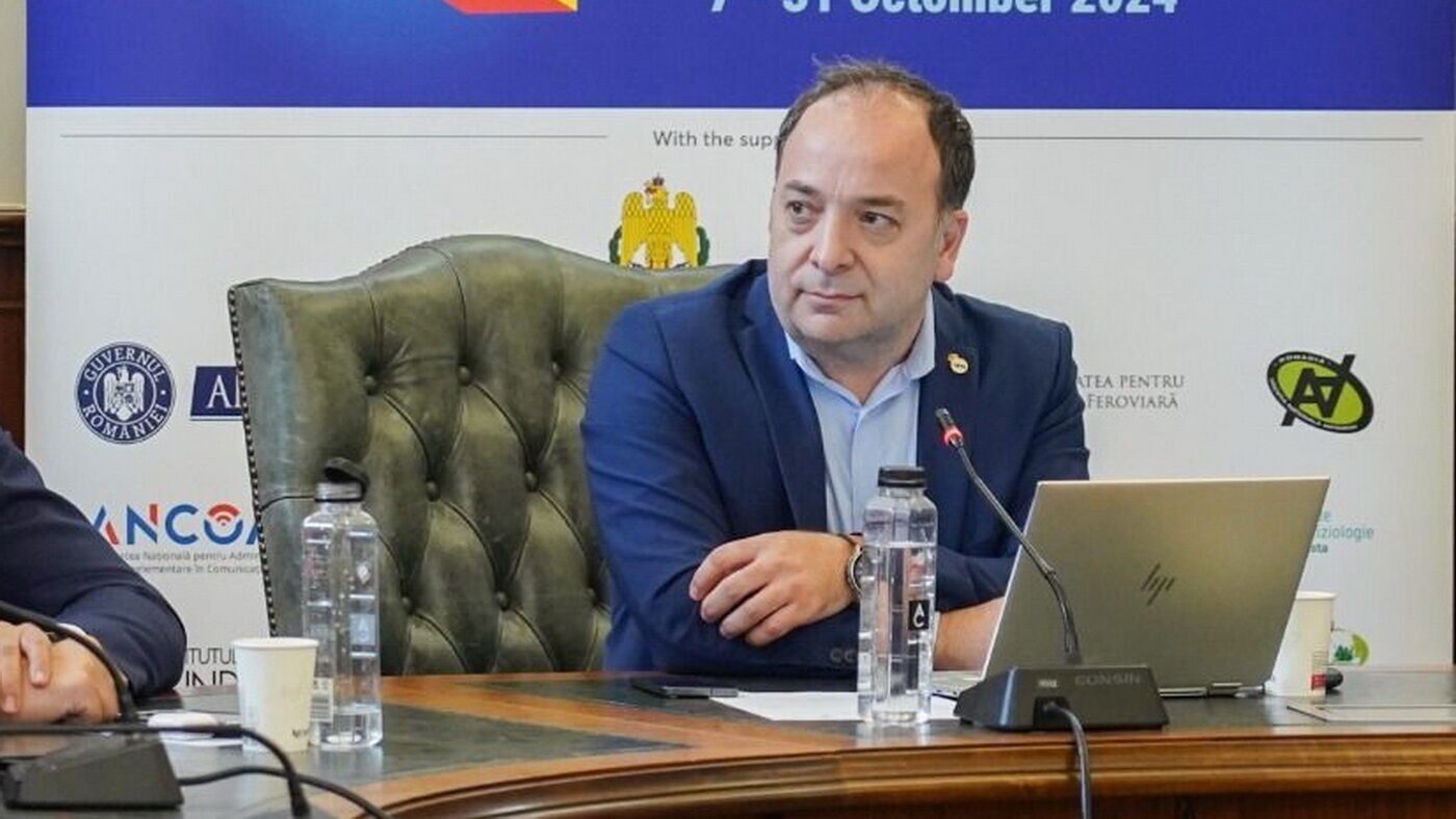 Economia României în 2025: O Creștere Fragilă Într-un Climat Stagflaționist Anul 2025 a confirmat o evoluție economică dificilă pentru România, caracterizată printr-o creștere economică aproape nulă și o inflație persistent ridicată