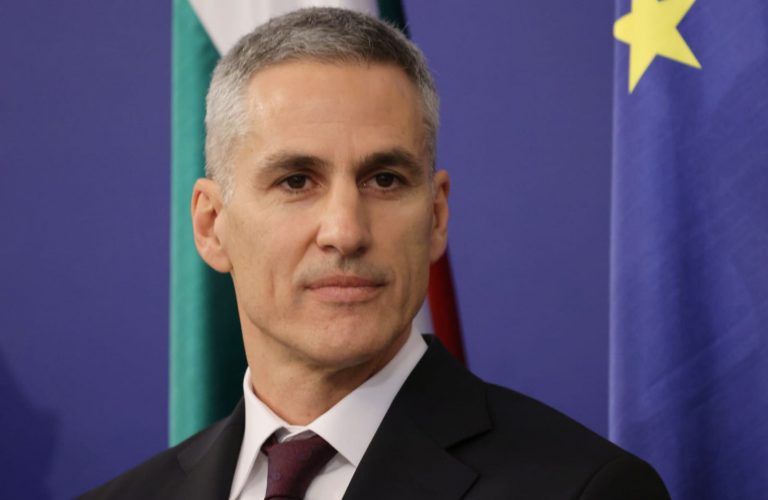 Gurov alocă 210 milioane € pentru firmele bulgare din sectoare-cheie