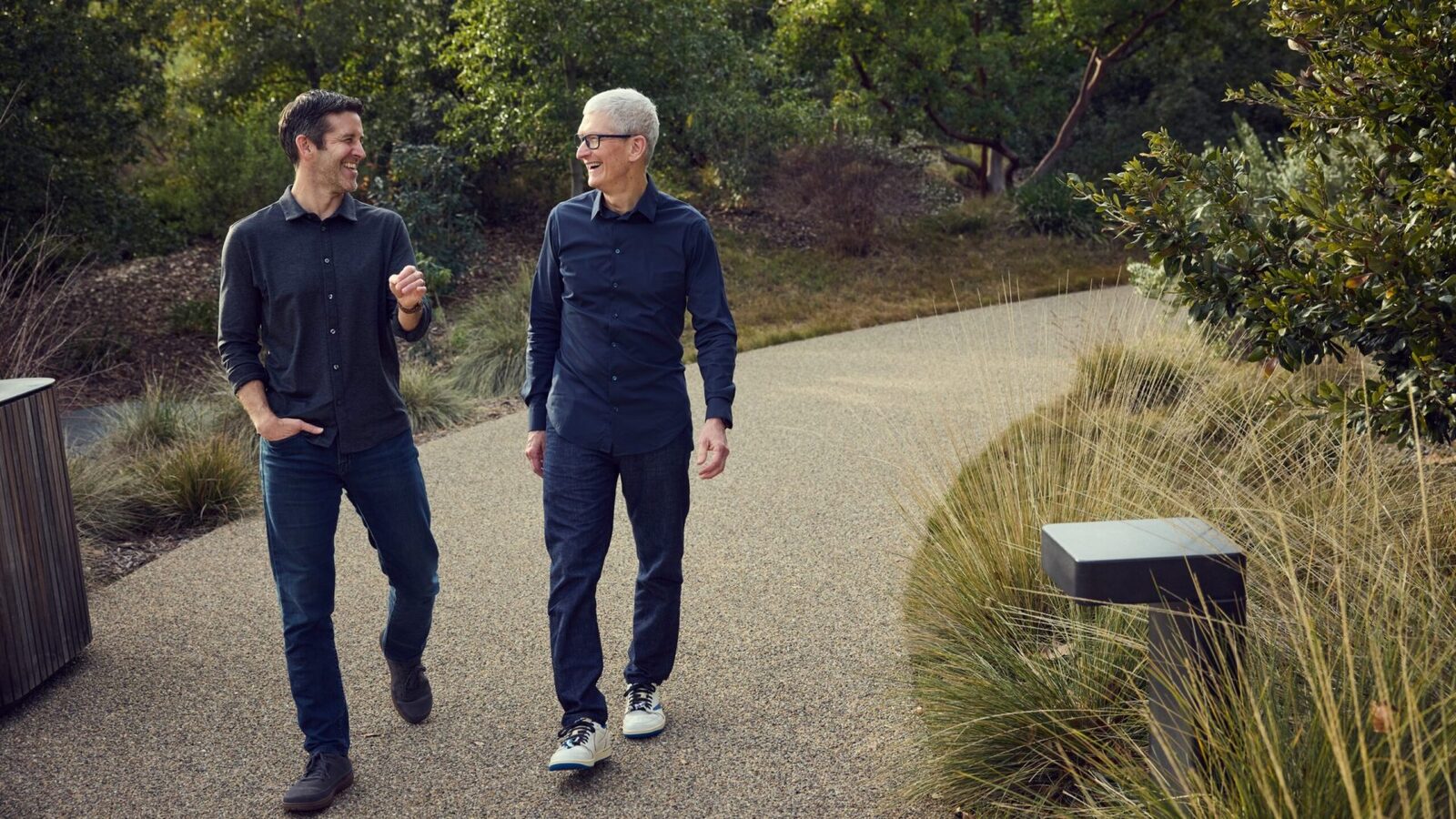 Tim Cook redefinește Apple: Disciplină, nu imitație, pentru o creștere continuă