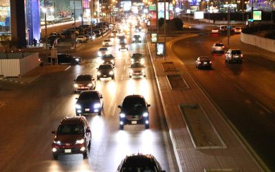 Atacurile asupra instalațiilor energetice din Arabia Saudită au redus drastic producția de petrol Atacurile recente asupra unor instalații petroliere din Arabia Saudită au condus la o scădere semnificativă a capacității de producție a regatului, cu consecințe majore la nivel global