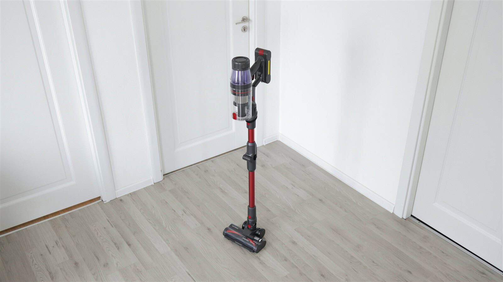 U16 Flex de la Ultenic: Aspiratorul vertical care dansează prin casă